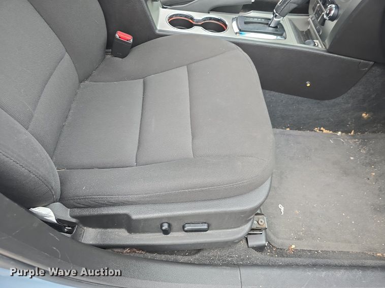 image for item DQ4529 2011 Ford Fusion Hybrid 