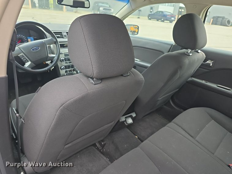 image for item DQ4529 2011 Ford Fusion Hybrid 