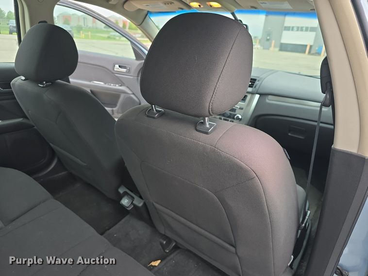 image for item DQ4529 2011 Ford Fusion Hybrid 