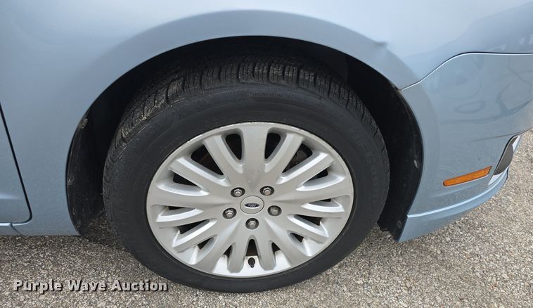 image for item DQ4529 2011 Ford Fusion Hybrid 