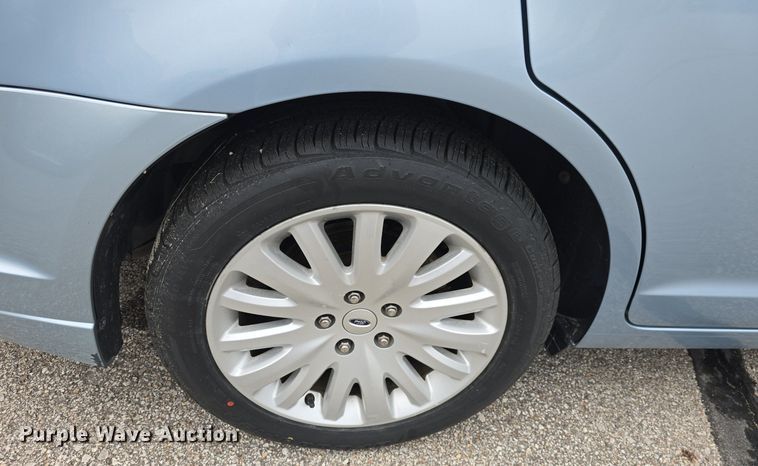 image for item DQ4529 2011 Ford Fusion Hybrid 