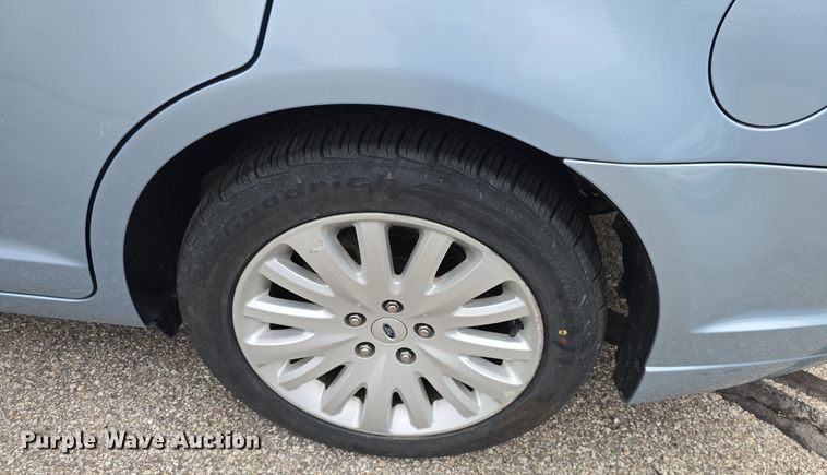 image for item DQ4529 2011 Ford Fusion Hybrid 