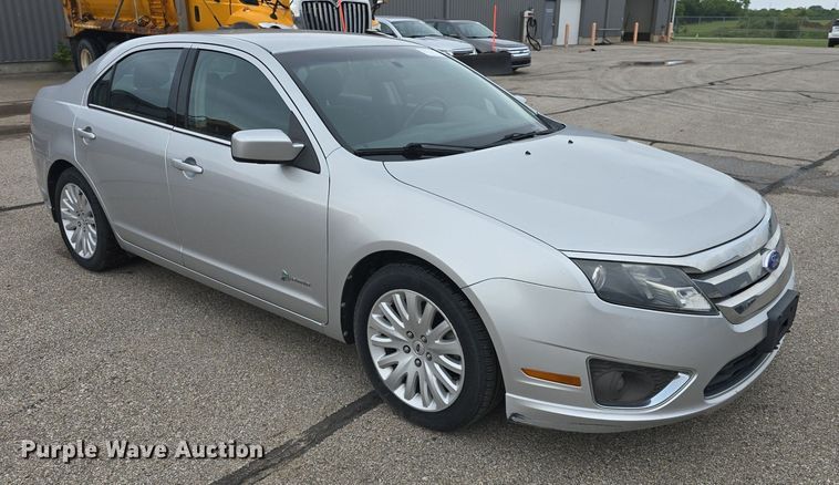 image for item DQ4542 2011 Ford Fusion Hybrid 