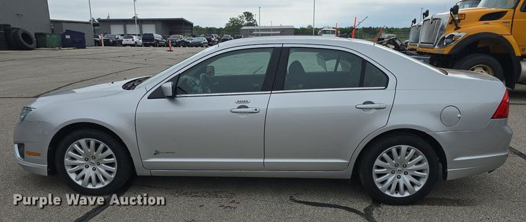 image for item DQ4542 2011 Ford Fusion Hybrid 