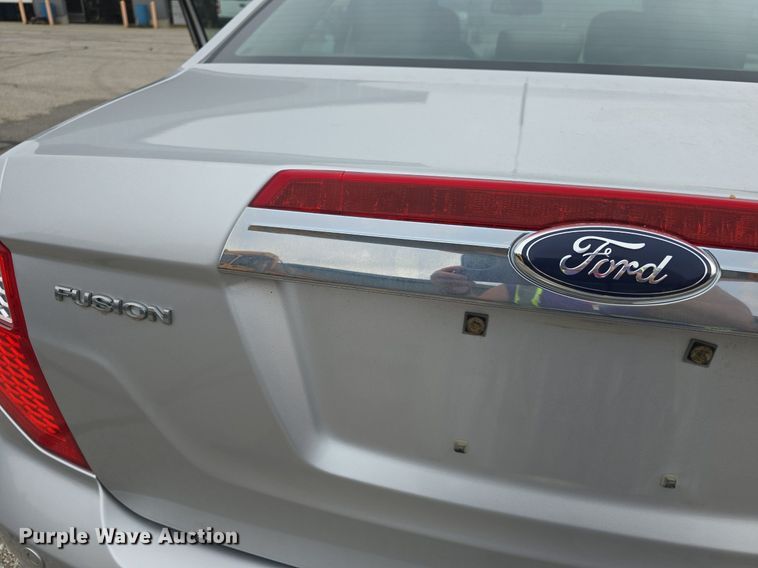 image for item DQ4542 2011 Ford Fusion Hybrid 