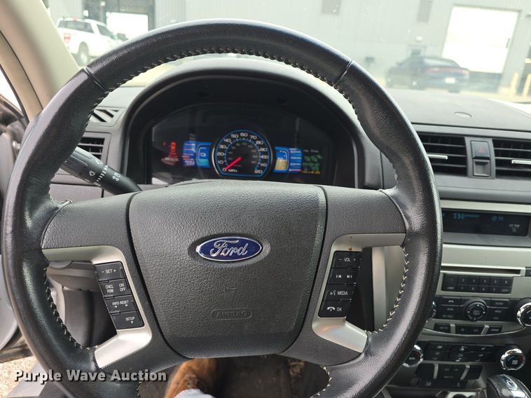 image for item DQ4542 2011 Ford Fusion Hybrid 