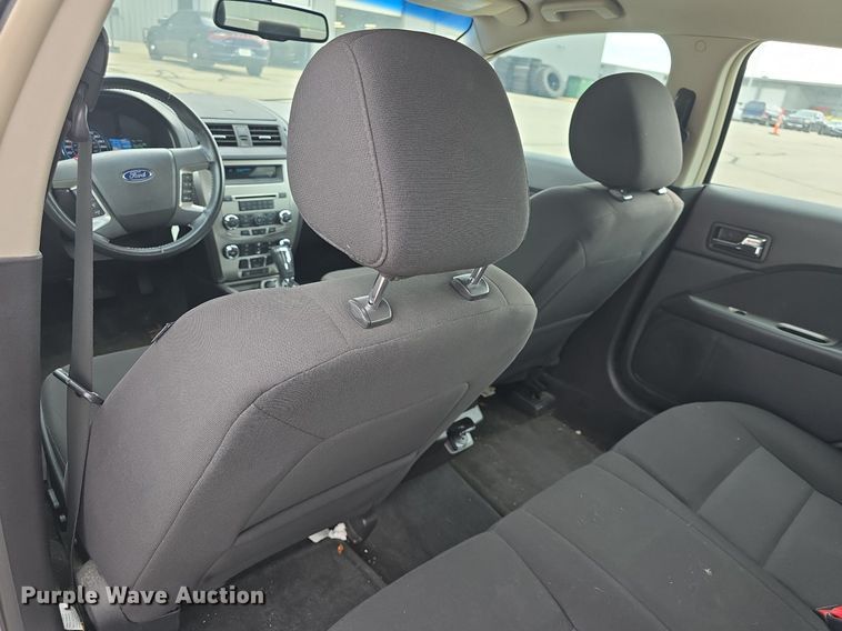 image for item DQ4542 2011 Ford Fusion Hybrid 