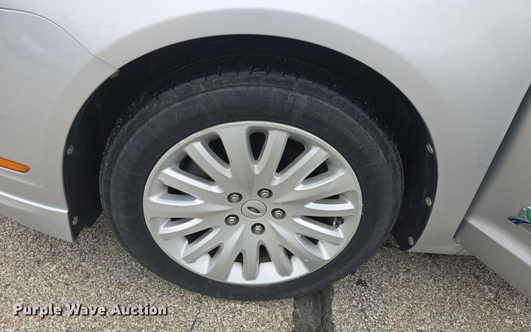 image for item DQ4542 2011 Ford Fusion Hybrid 