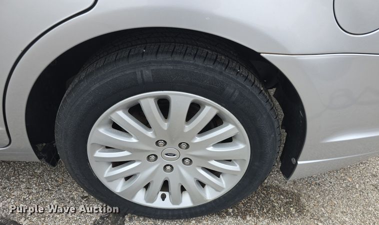 image for item DQ4542 2011 Ford Fusion Hybrid 