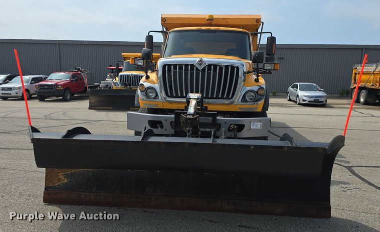 image for item DQ4543 2013 International WorkStar 7500 dump truck