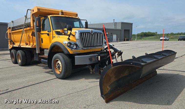 image for item DQ4543 2013 International WorkStar 7500 dump truck