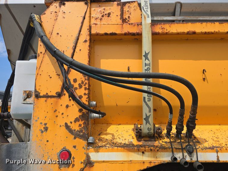 image for item DQ4543 2013 International WorkStar 7500 dump truck