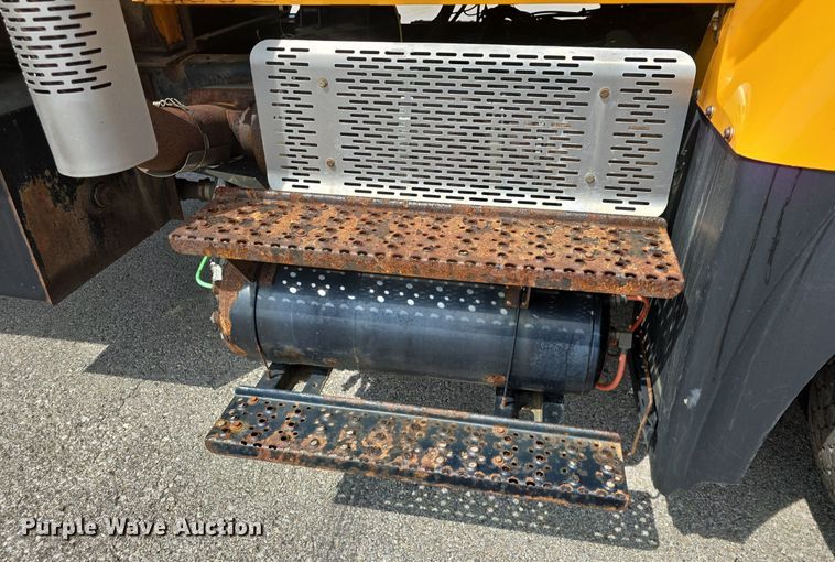 image for item DQ4543 2013 International WorkStar 7500 dump truck