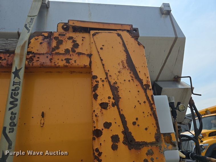 image for item DQ4543 2013 International WorkStar 7500 dump truck