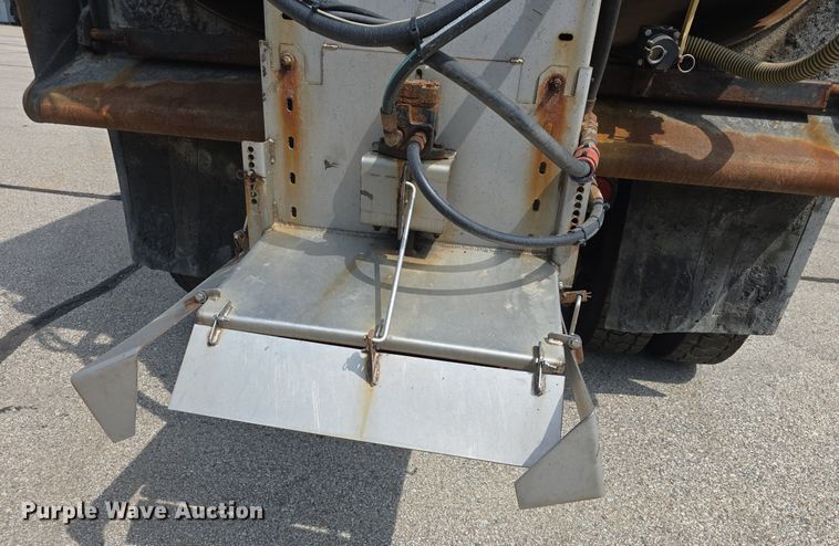 image for item DQ4543 2013 International WorkStar 7500 dump truck