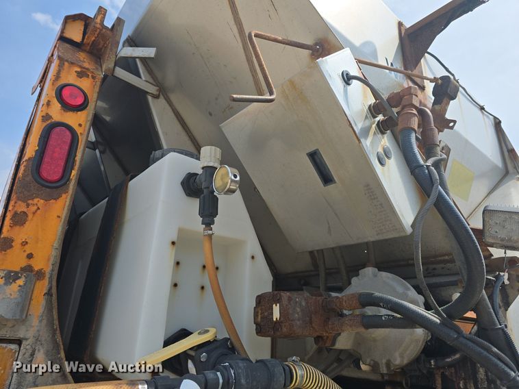 image for item DQ4543 2013 International WorkStar 7500 dump truck