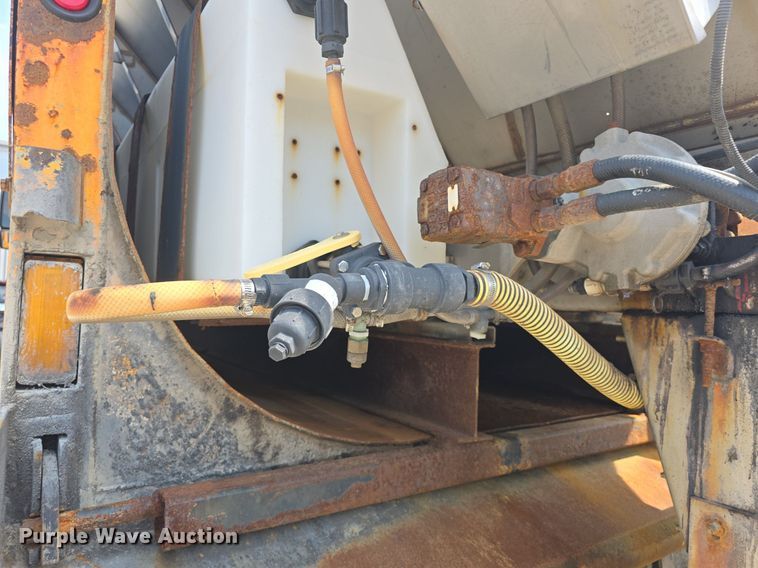 image for item DQ4543 2013 International WorkStar 7500 dump truck