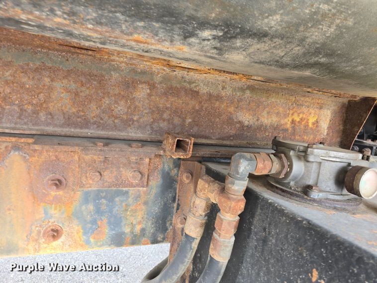 image for item DQ4543 2013 International WorkStar 7500 dump truck