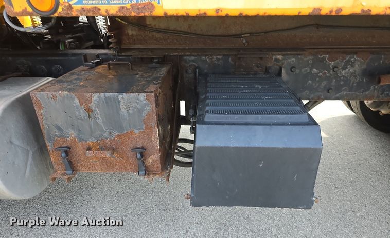 image for item DQ4543 2013 International WorkStar 7500 dump truck