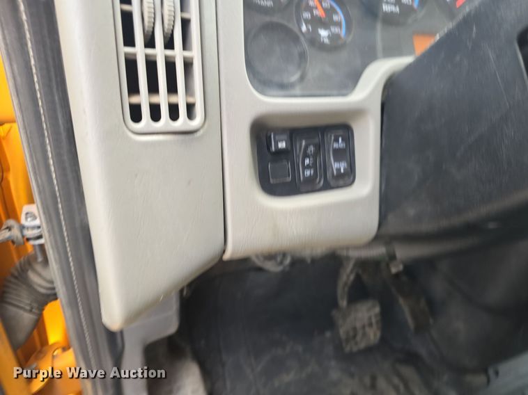 image for item DQ4543 2013 International WorkStar 7500 dump truck