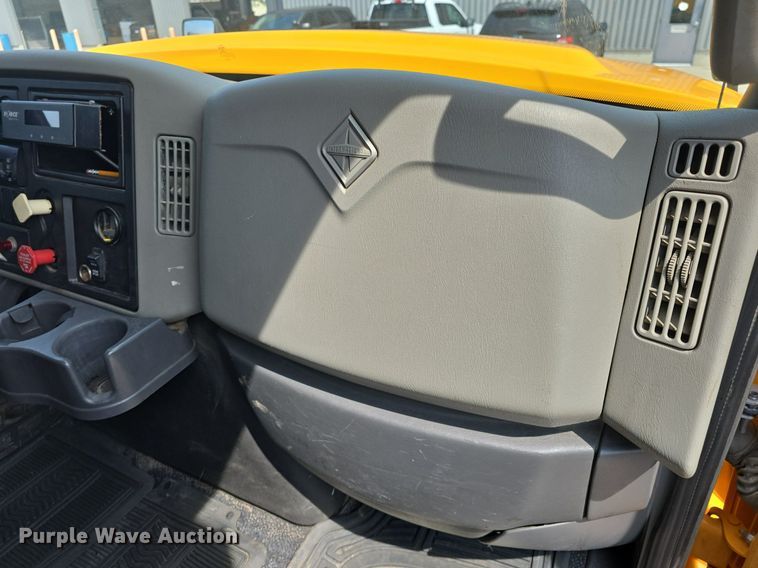 image for item DQ4543 2013 International WorkStar 7500 dump truck