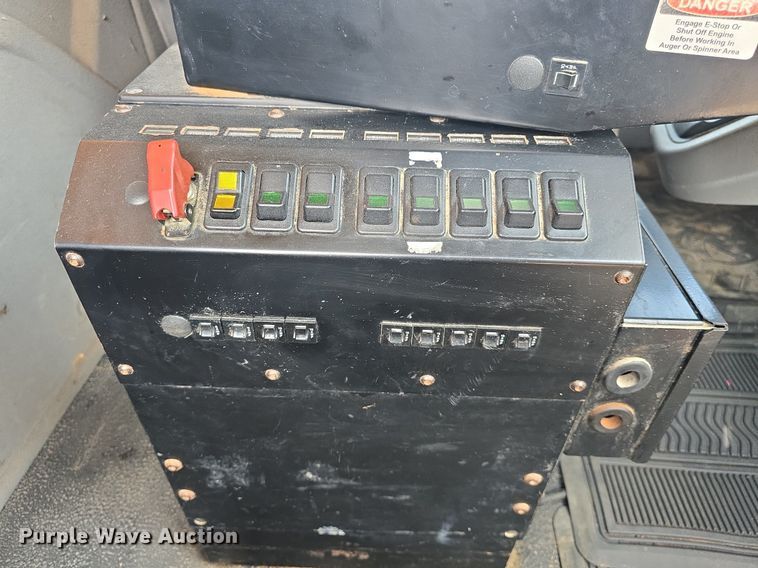 image for item DQ4543 2013 International WorkStar 7500 dump truck