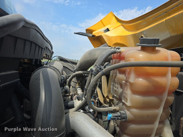 image for item DQ4543 2013 International WorkStar 7500 dump truck