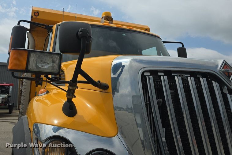 image for item DQ4544 2014 International  WorkStar 7500 dump truck