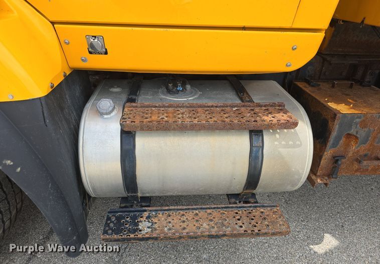 image for item DQ4544 2014 International  WorkStar 7500 dump truck