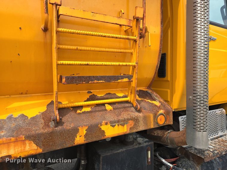 image for item DQ4544 2014 International  WorkStar 7500 dump truck