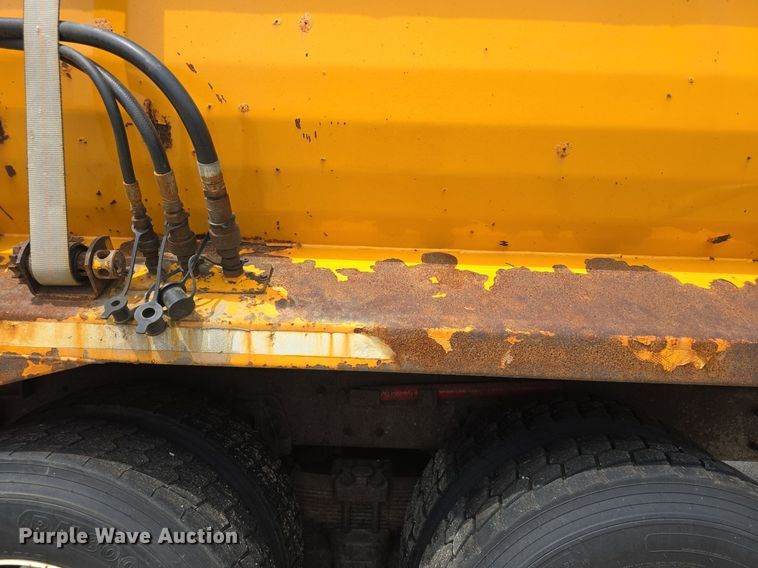 image for item DQ4544 2014 International  WorkStar 7500 dump truck