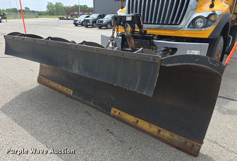 image for item DQ4544 2014 International  WorkStar 7500 dump truck