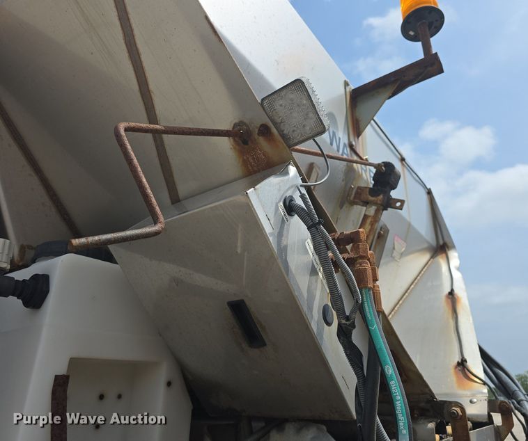 image for item DQ4544 2014 International  WorkStar 7500 dump truck