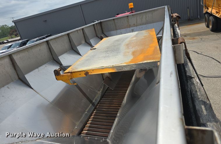 image for item DQ4544 2014 International  WorkStar 7500 dump truck