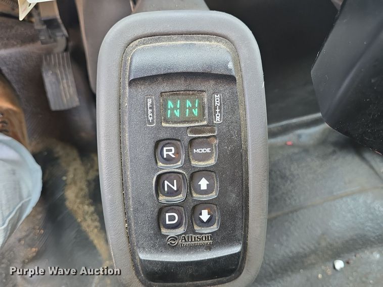 image for item DQ4544 2014 International  WorkStar 7500 dump truck