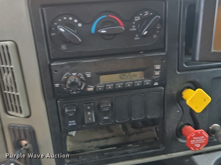 image for item DQ4544 2014 International  WorkStar 7500 dump truck