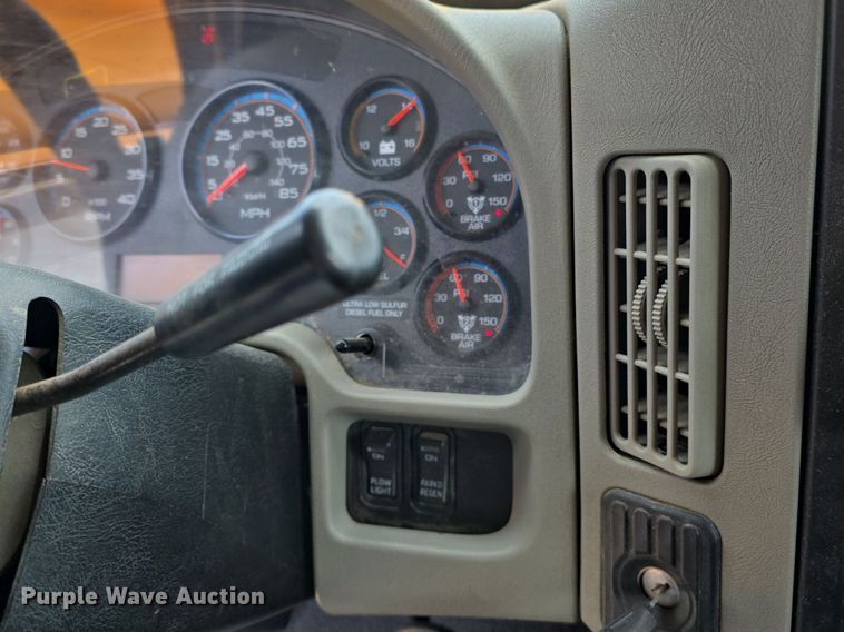 image for item DQ4544 2014 International  WorkStar 7500 dump truck