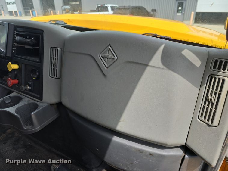 image for item DQ4544 2014 International  WorkStar 7500 dump truck