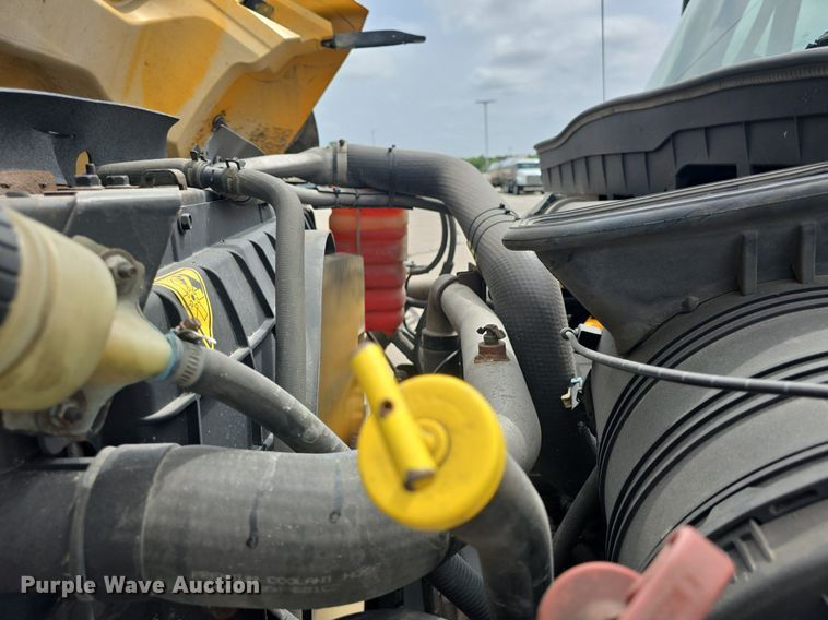 image for item DQ4544 2014 International  WorkStar 7500 dump truck