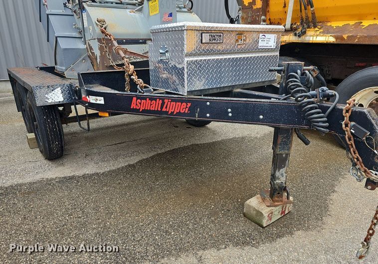 image for item DQ4545 2006 Asphalt Zipper AZ-480HD cold planer