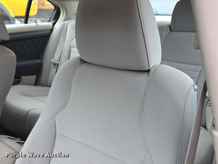 image for item DQ4549 2011 Ford Taurus 