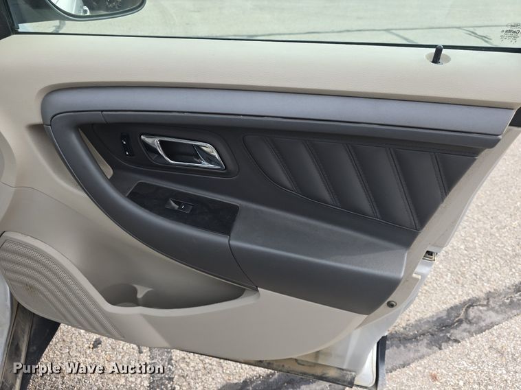 image for item DQ4549 2011 Ford Taurus 