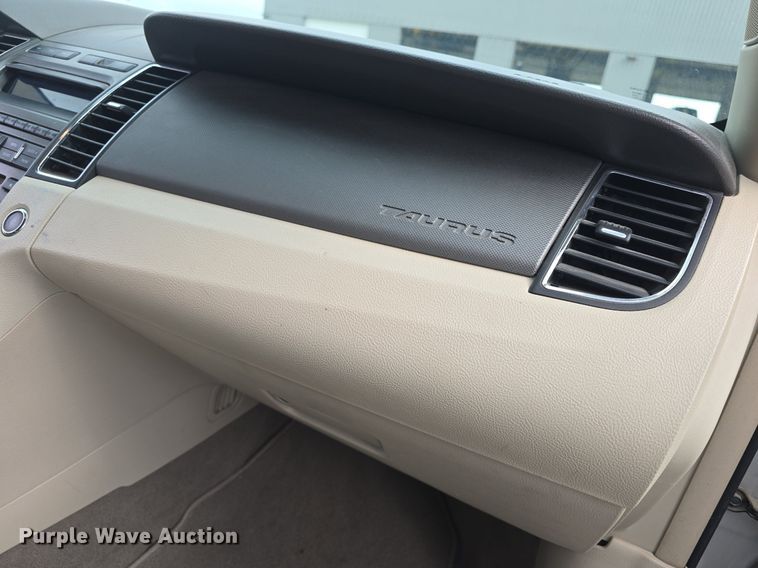 image for item DQ4549 2011 Ford Taurus 