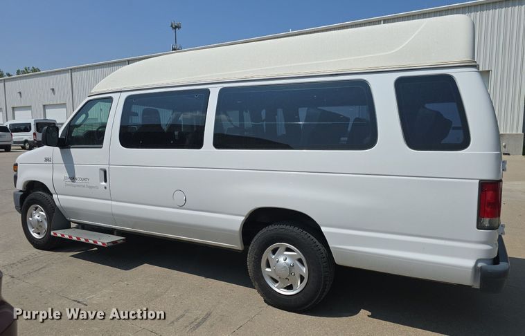 image for item DQ5130 2014 Ford E250 Super Duty handicap accessible van