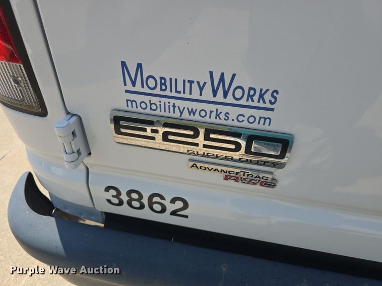 image for item DQ5130 2014 Ford E250 Super Duty handicap accessible van