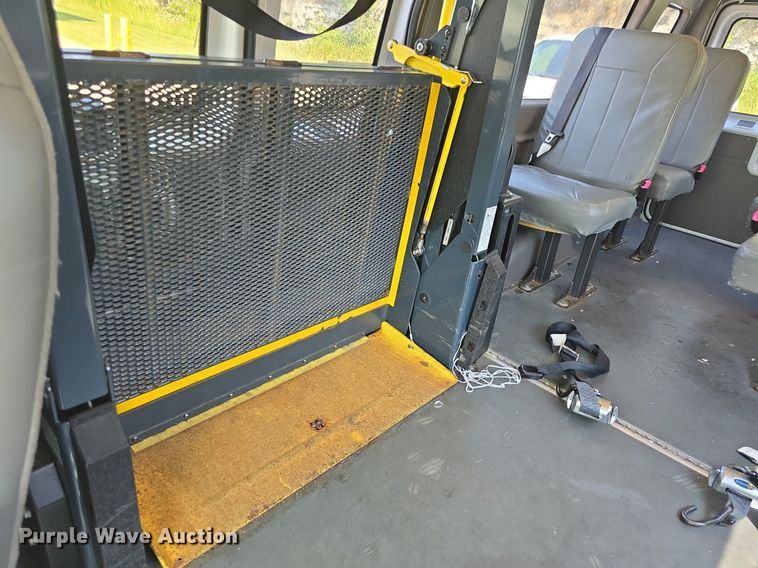 image for item DQ5130 2014 Ford E250 Super Duty handicap accessible van