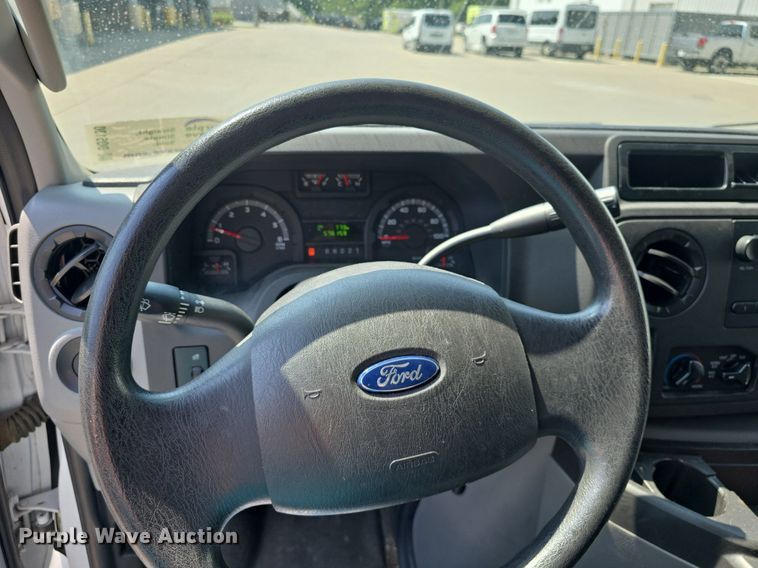 image for item DQ5130 2014 Ford E250 Super Duty handicap accessible van