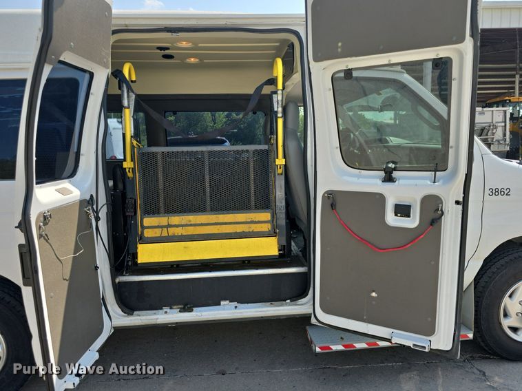 image for item DQ5130 2014 Ford E250 Super Duty handicap accessible van
