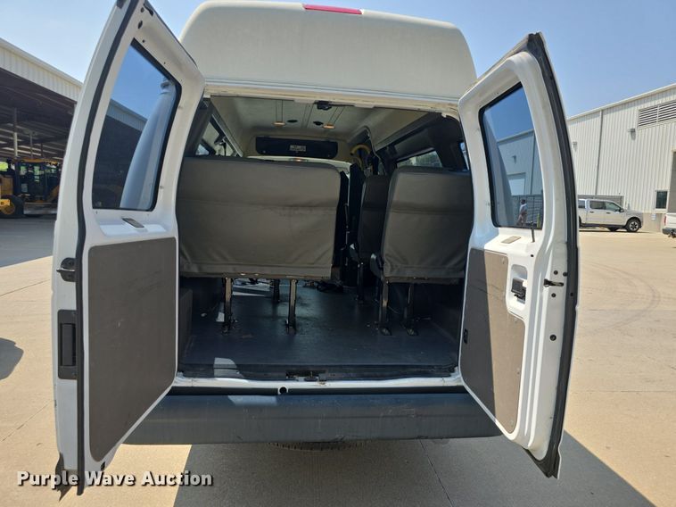 image for item DQ5130 2014 Ford E250 Super Duty handicap accessible van