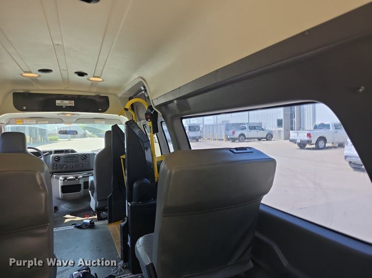 image for item DQ5130 2014 Ford E250 Super Duty handicap accessible van